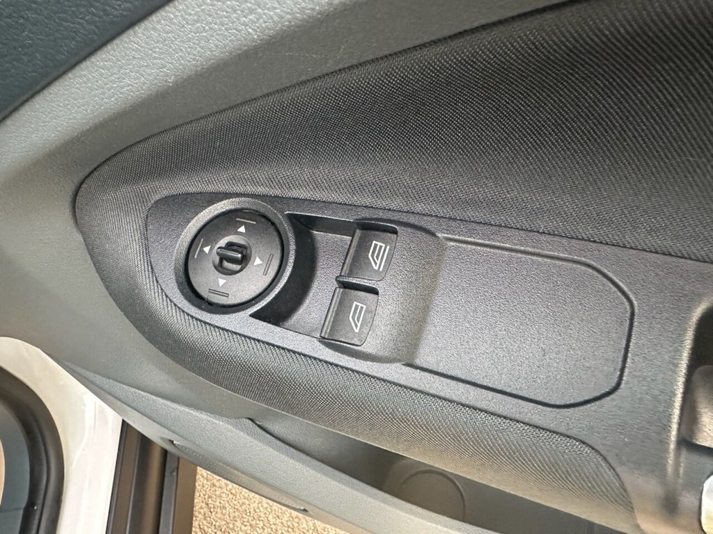 Used Ford C-Max 2014 for sale - 76132825: Photo 26