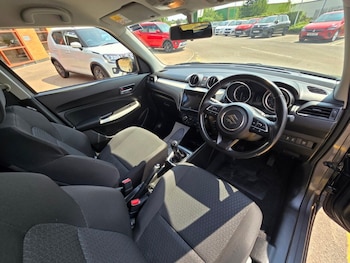 Used Suzuki Swift 2021 for sale - 79245484: Photo