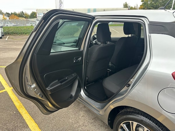 Used Suzuki Swift 2023 for sale - 76256792: Photo 20