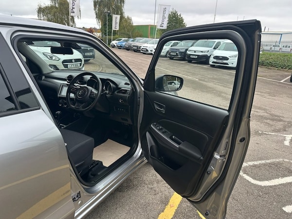 Used Suzuki Swift 2023 for sale - 76256792: Photo 26