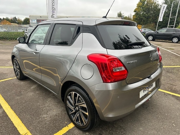 Used Suzuki Swift 2023 for sale - 76256792: Photo 5