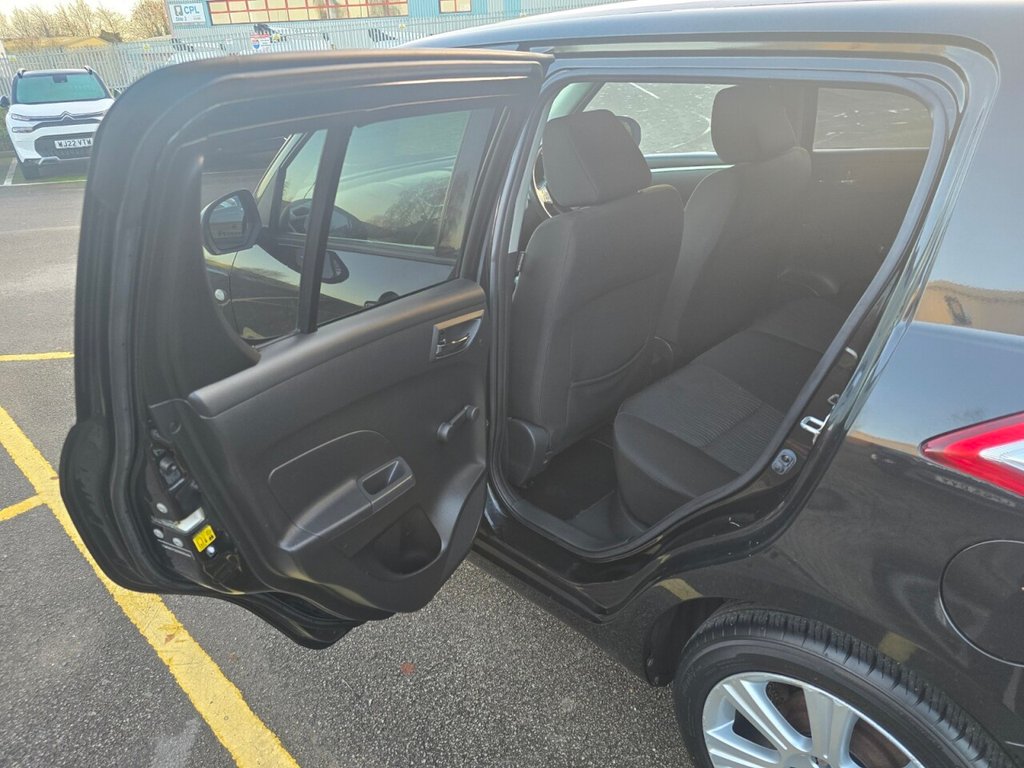 Used Suzuki Swift 2013 for sale - 76973342: Photo 16