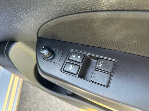 Used Suzuki Swift 2014 for sale - 74401901: Photo 30