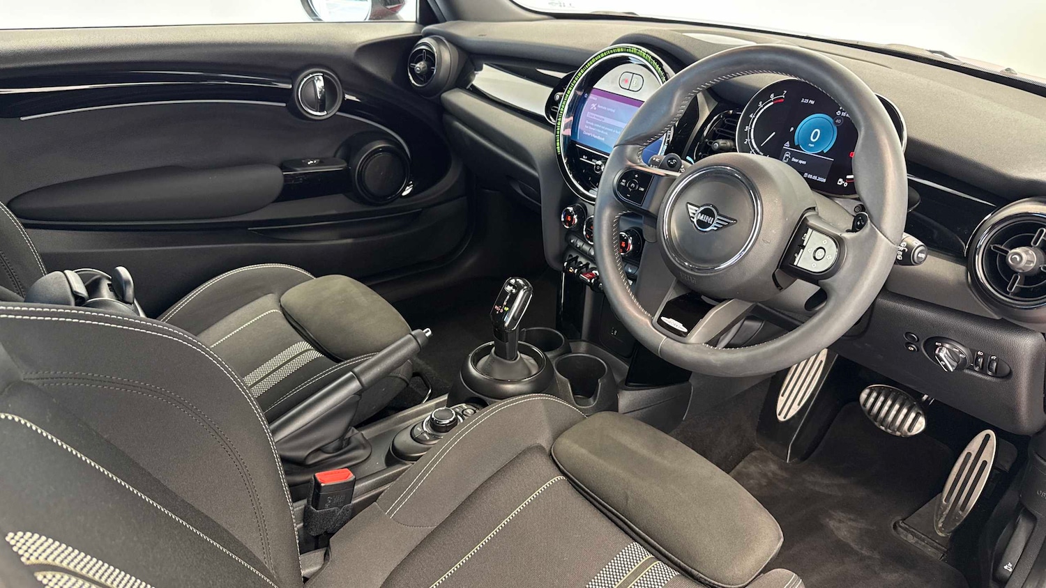 Used MINI Hatch 2023 for sale - 77740918: Photo 6