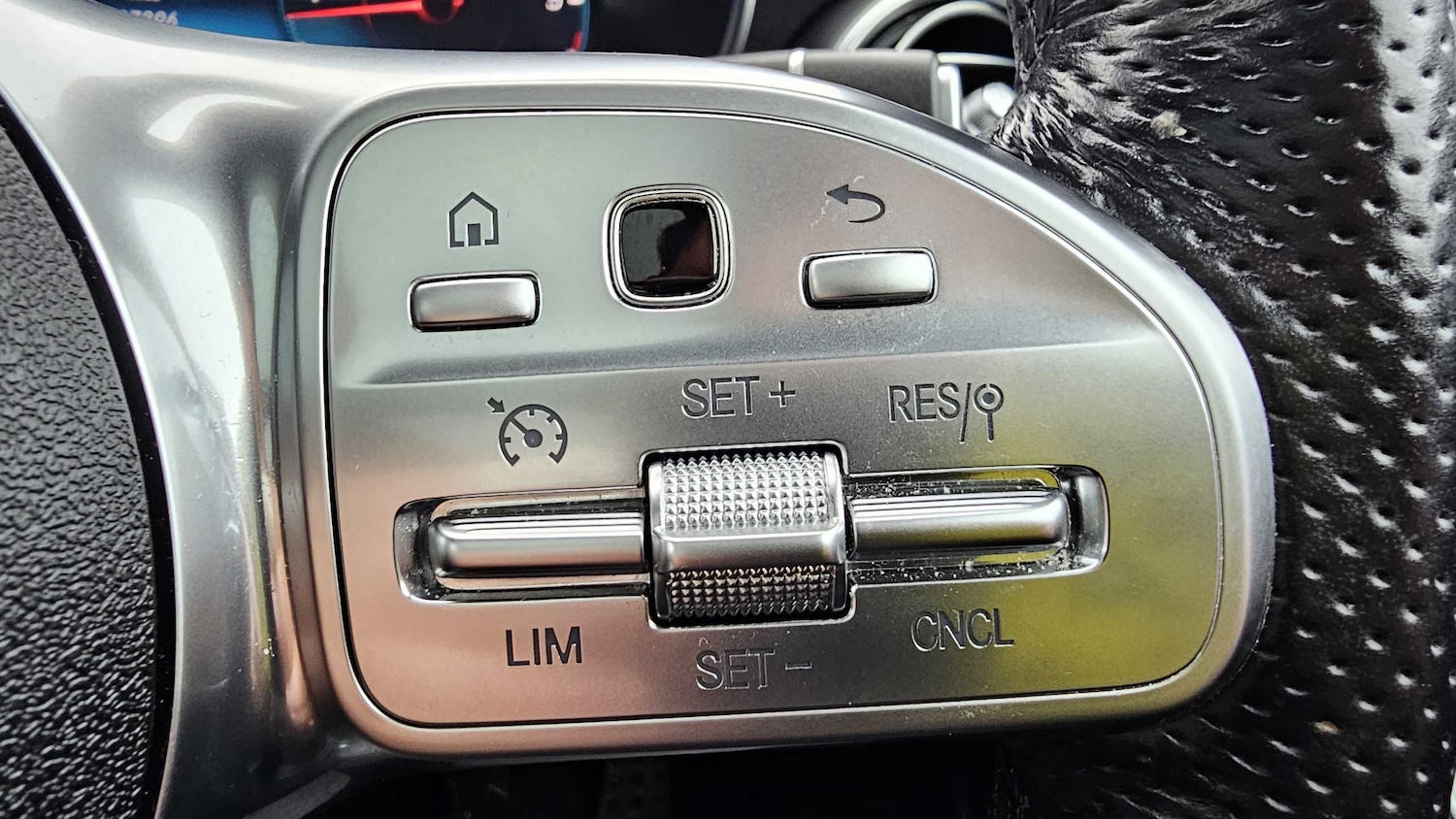 Used Mercedes-Benz GLC 2021 for sale - 77147392: Photo 25