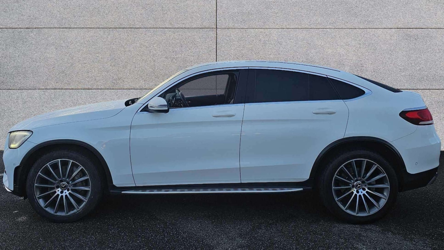 Used Mercedes-Benz GLC 2019 for sale - 77076483: Photo 3