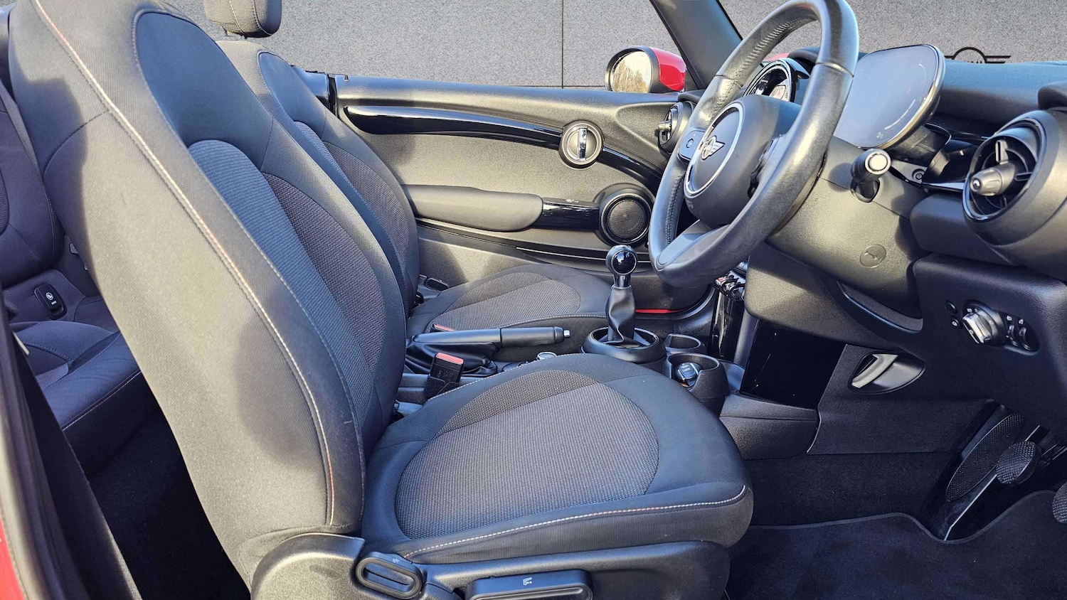 Used MINI Convertible 2021 for sale - 76691988: Photo 11