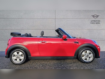 Used MINI Convertible 2021 for sale - 76691988: Photo