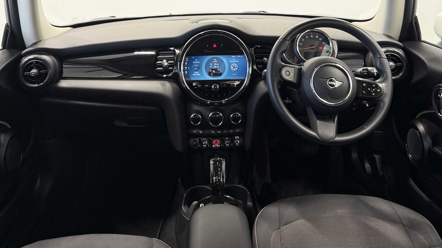 Used MINI Hatch 2022 for sale - 77995782: Photo 4