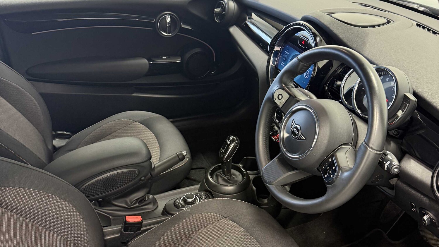 Used MINI Hatch 2022 for sale - 77995782: Photo 6