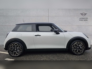 Used MINI Cooper 2024 for sale - 77178955: Photo