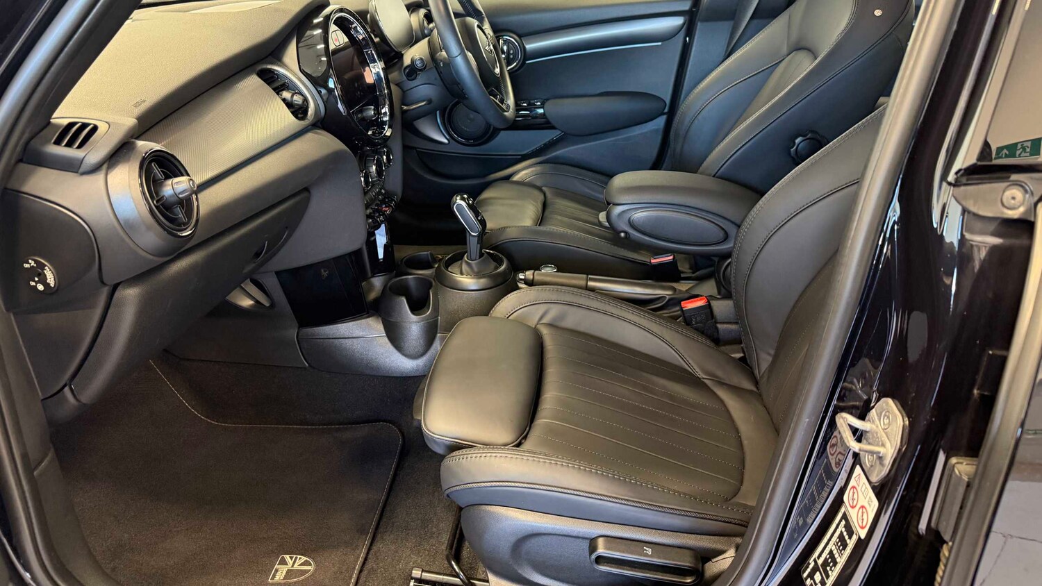 Used MINI Hatch 2024 for sale - 78118702: Photo 7