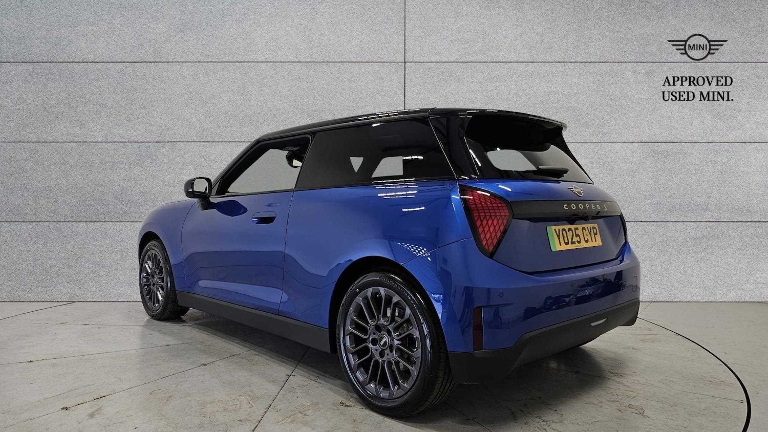 Used MINI Cooper 2025 for sale - 77147279: Photo 2