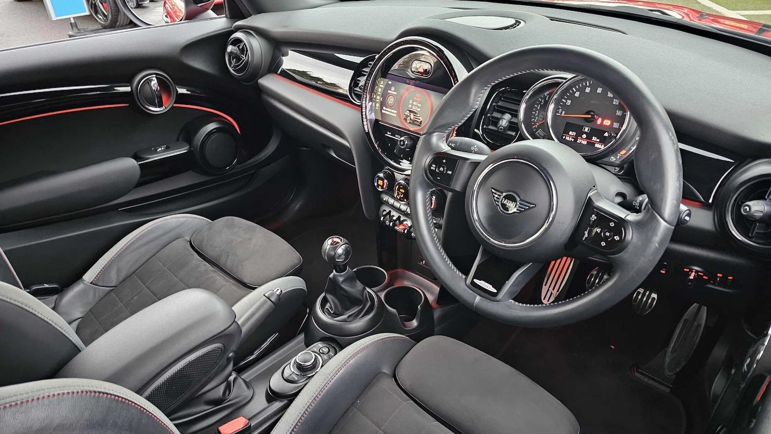 Used MINI Hatch 2021 for sale - 76732277: Photo 6