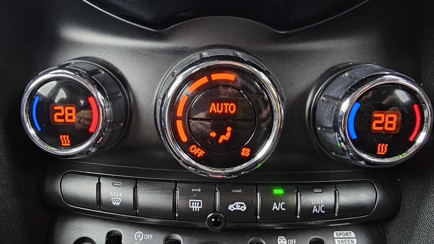 Used MINI Hatch 2018 for sale - 76842850: Photo 26