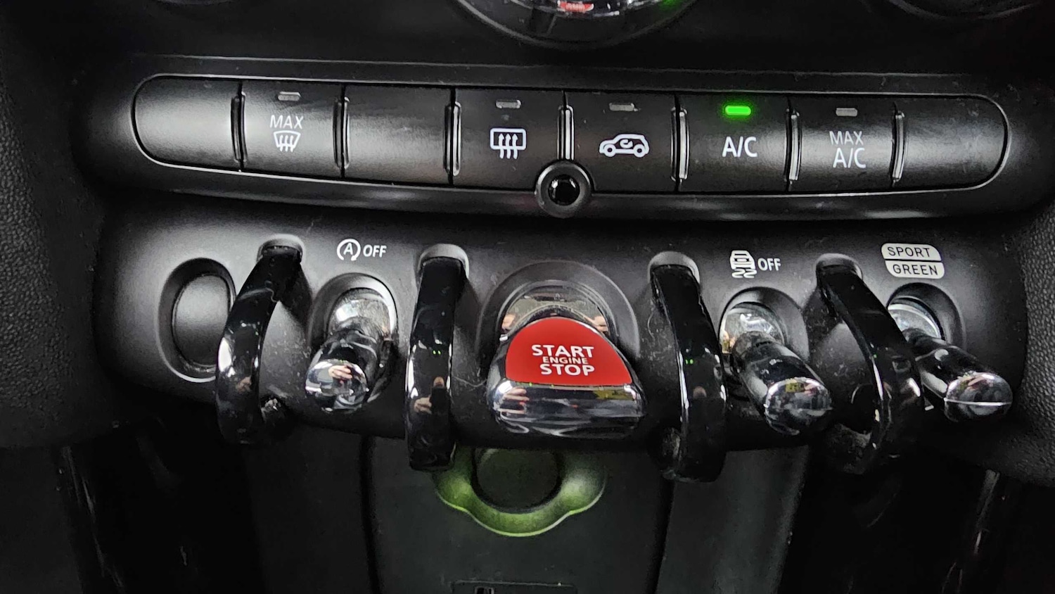 Used MINI Hatch 2018 for sale - 76842850: Photo 27