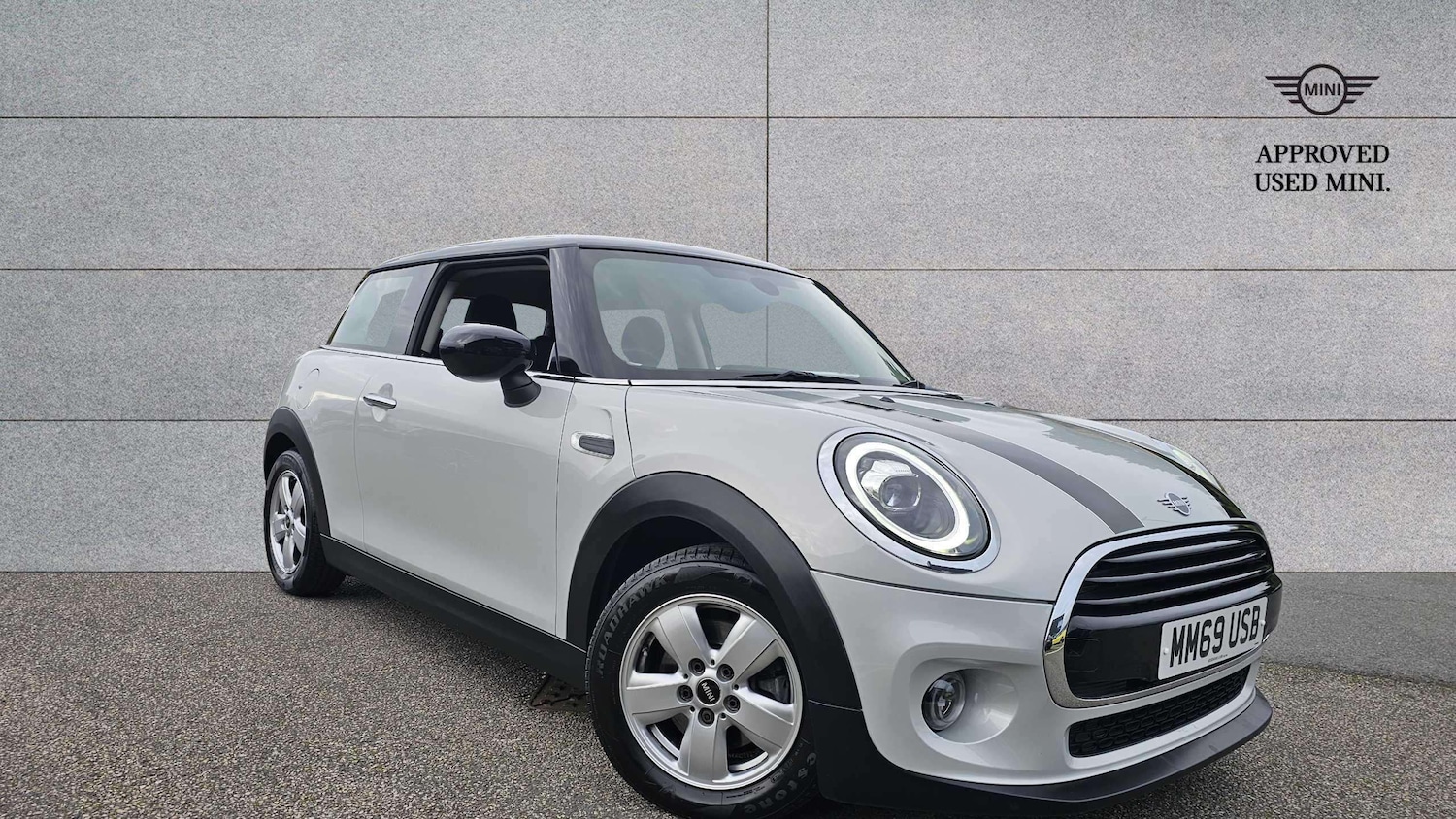 Used MINI Hatch 2019 for sale - 76475797: Photo 1
