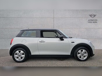 Used MINI Hatch 2019 for sale - 76475797: Photo