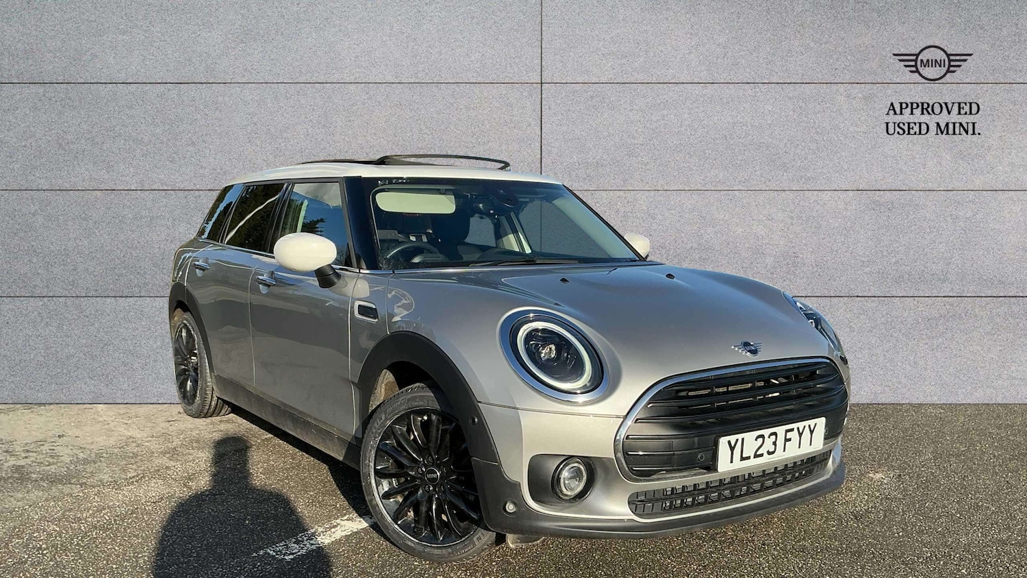 Used MINI Clubman 2023 for sale - 77316472: Photo 2