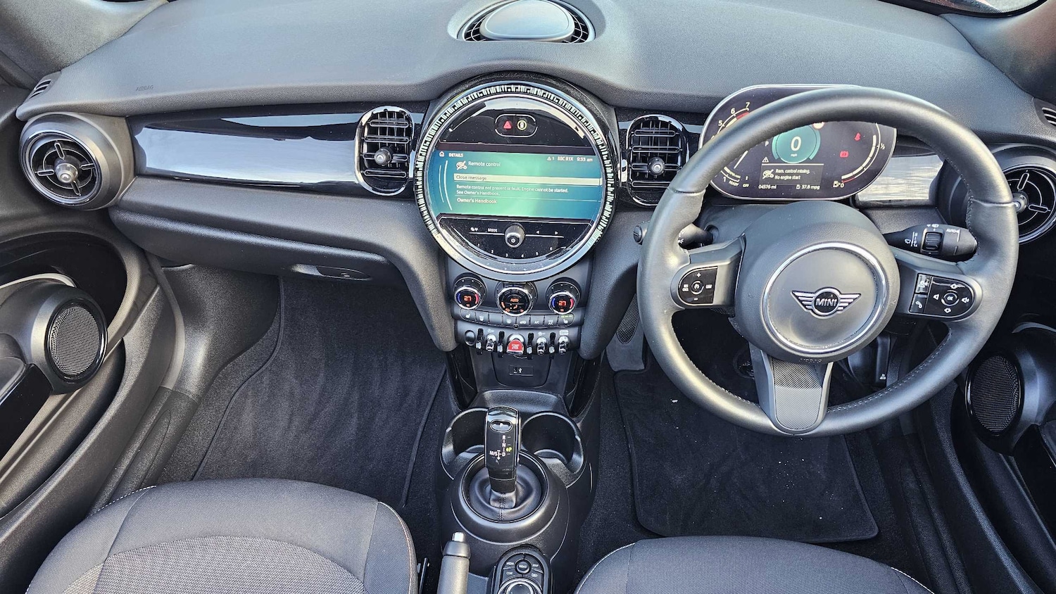 Used MINI Convertible 2024 for sale - 76088111: Photo 4