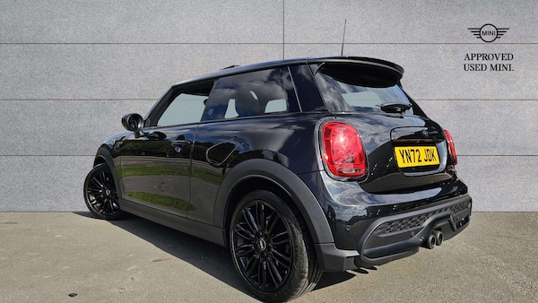 Used MINI Hatch 2022 for sale - 76242461: Photo 2