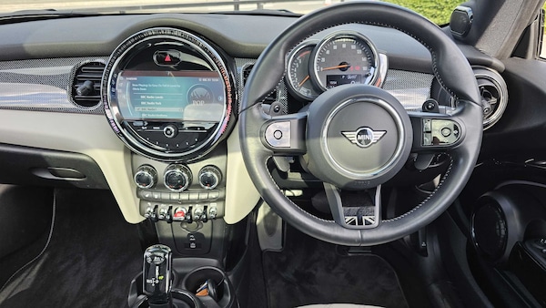 Used MINI Hatch 2022 for sale - 76242461: Photo 5