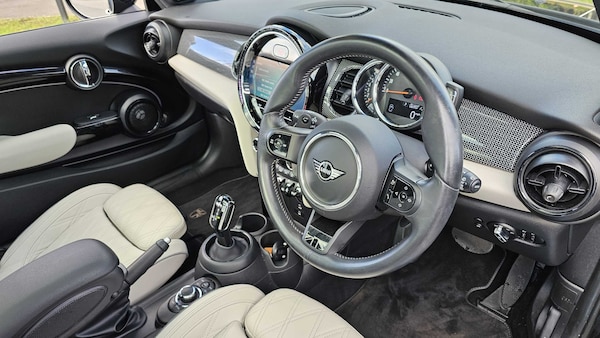 Used MINI Hatch 2022 for sale - 76242461: Photo 6