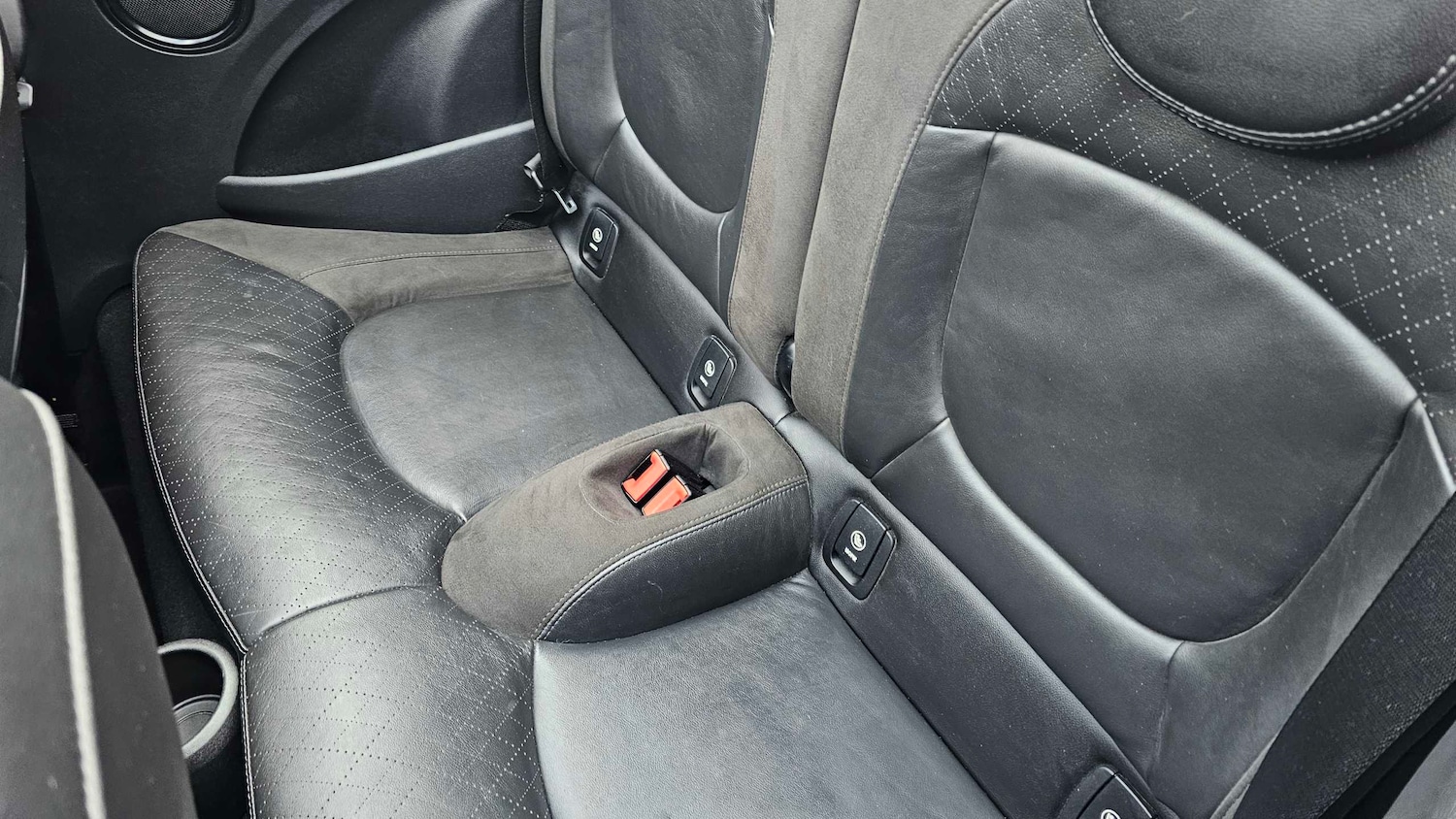 Used MINI Convertible 2017 for sale - 77051480: Photo 12