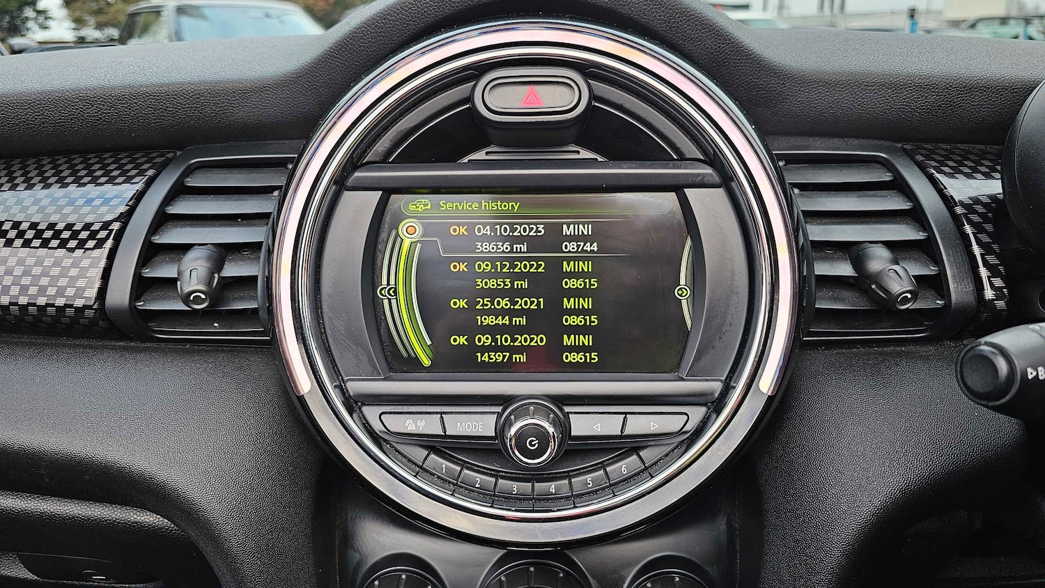 Used MINI Convertible 2017 for sale - 77051480: Photo 18