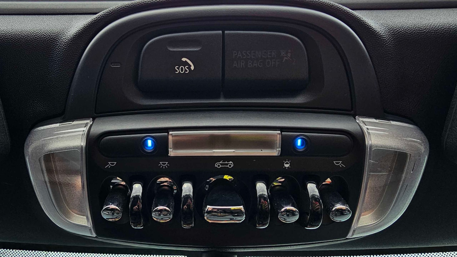 Used MINI Convertible 2017 for sale - 77051480: Photo 21