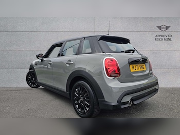 Used MINI Hatch 2022 for sale - 76170128: Photo 2