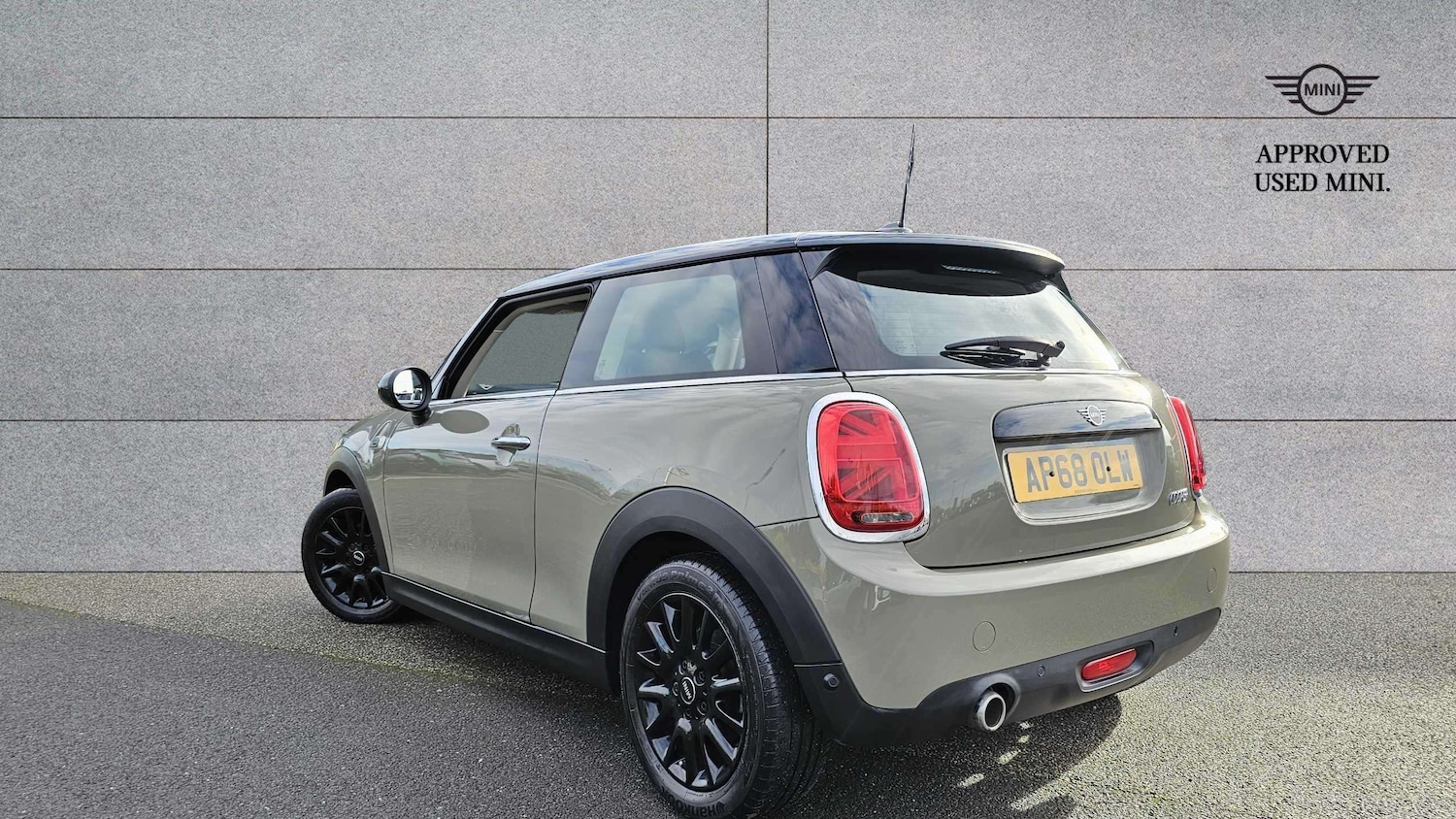 Used MINI Hatch 2018 for sale - 76488052: Photo 2