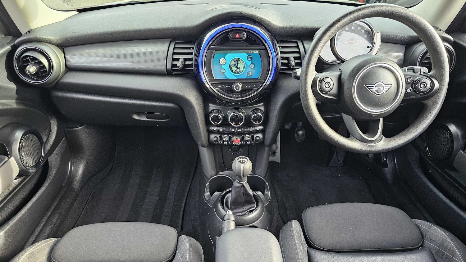 Used MINI Hatch 2018 for sale - 76488052: Photo 4