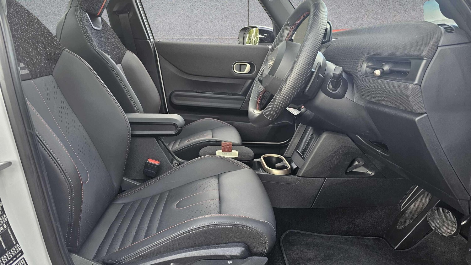 Used MINI Cooper 2025 for sale - 76373690: Photo 11