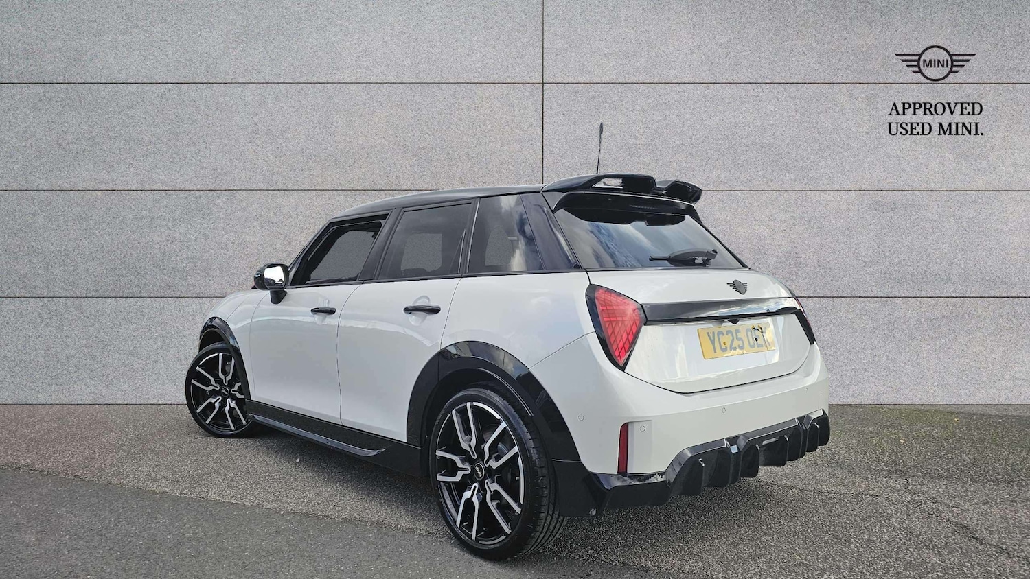 Used MINI Cooper 2025 for sale - 76373690: Photo 2