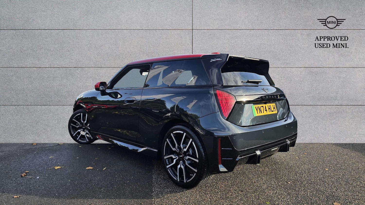 Used MINI Cooper 2024 for sale - 76390711: Photo 2