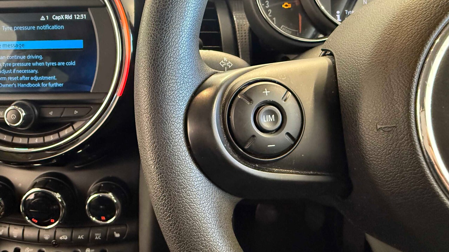 Used MINI Hatch 2019 for sale - 78118759: Photo 17