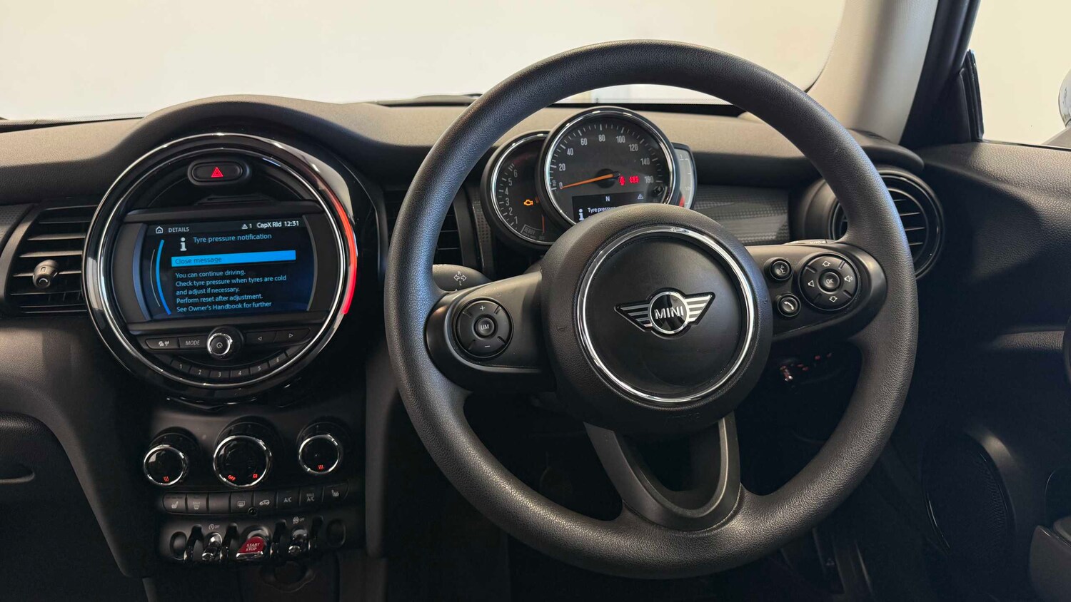 Used MINI Hatch 2019 for sale - 78118759: Photo 6