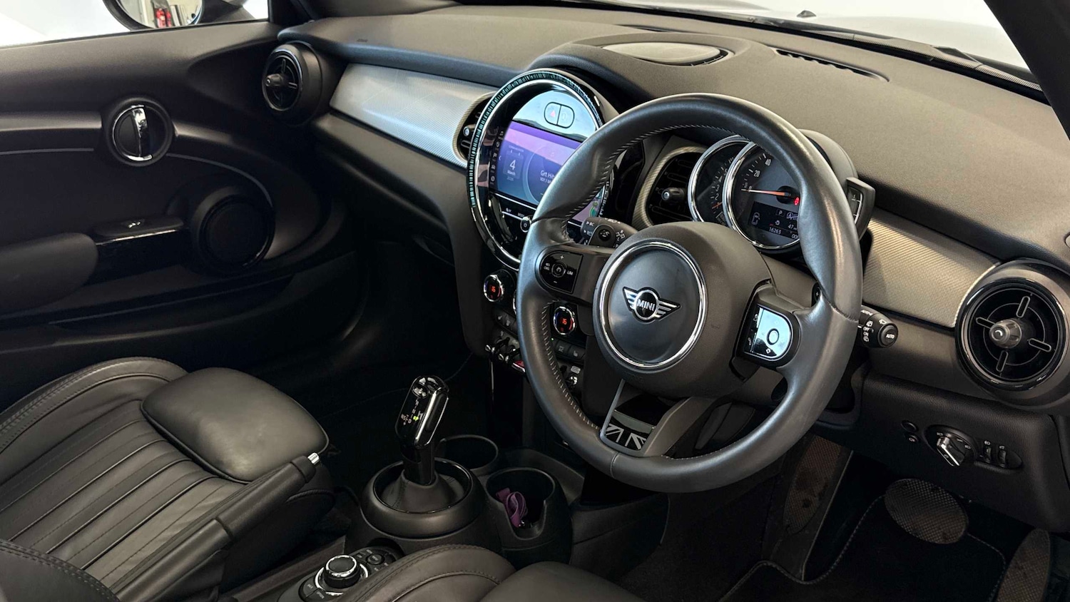 Used MINI Hatch 2023 for sale - 77756563: Photo 6