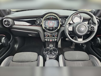 Used MINI Hatch 2022 for sale - 76460148: Photo