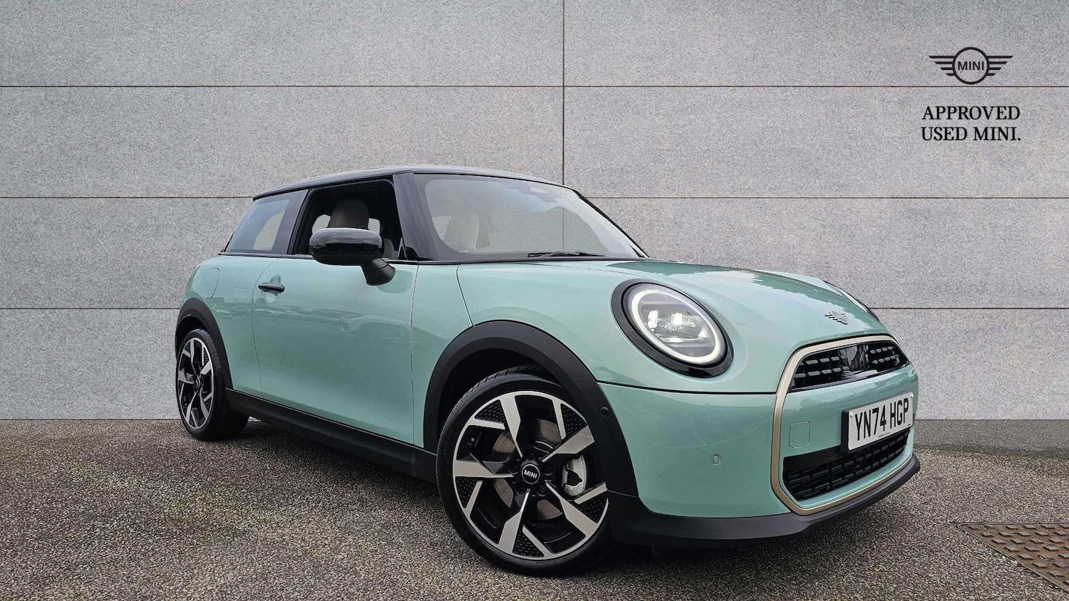 Used MINI Cooper 2024 for sale - 76475978: Photo 1