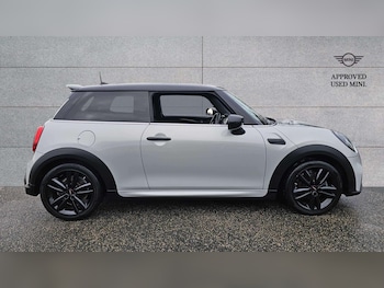 Used MINI Hatch 2022 for sale - 76967763: Photo