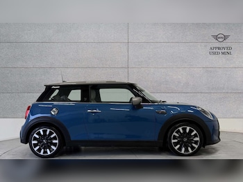 Used MINI Hatch 2023 for sale - 78104795: Photo