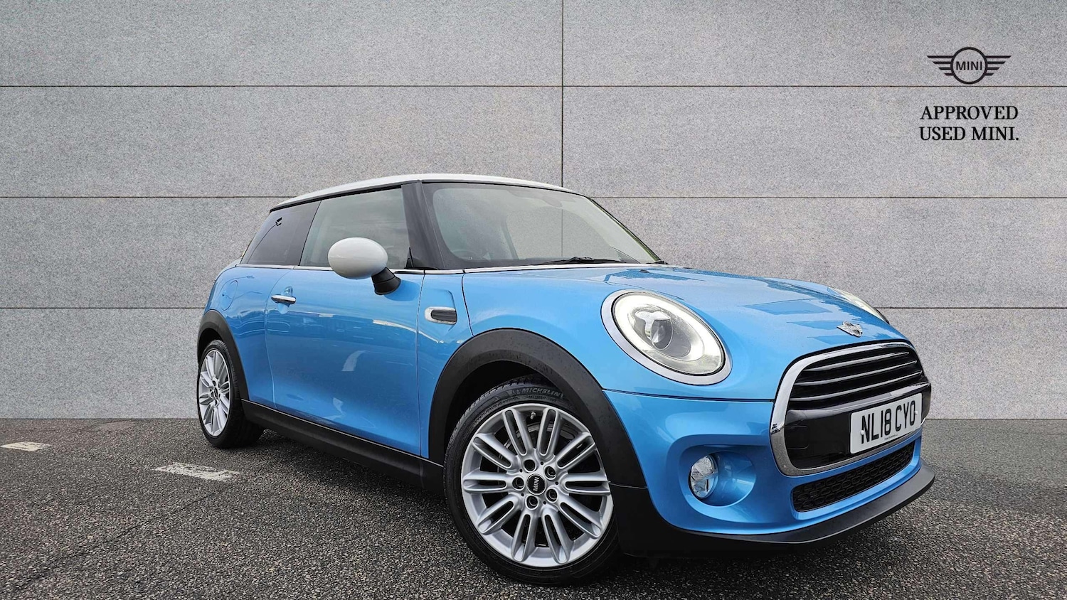 Used MINI Hatch 2018 for sale - 76373711: Photo 1