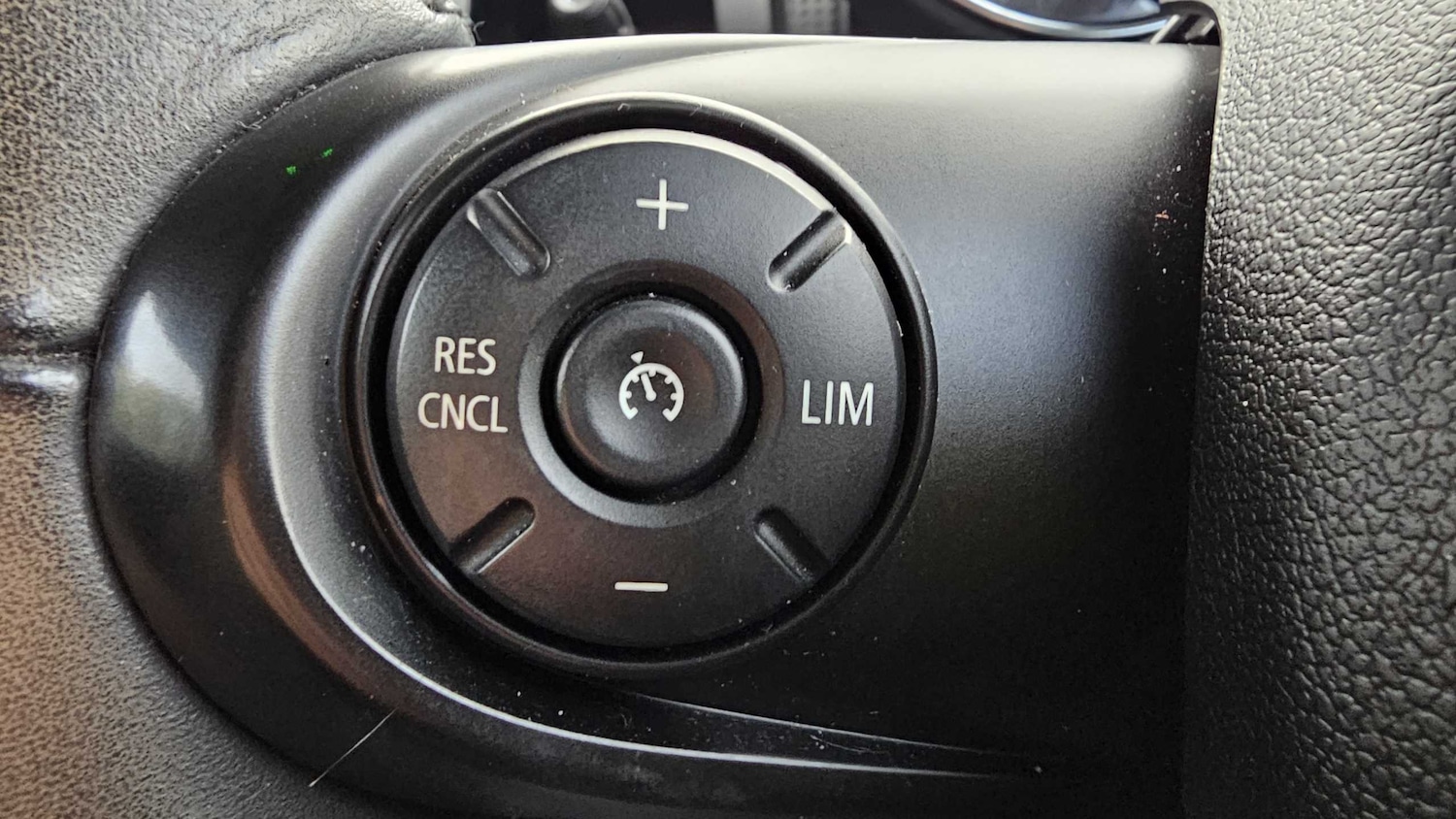 Used MINI Hatch 2018 for sale - 76373711: Photo 31