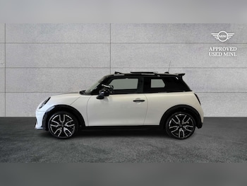 Used MINI Cooper 2024 for sale - 79251227: Photo