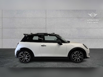 Used MINI Cooper 2024 for sale - 79251227: Photo