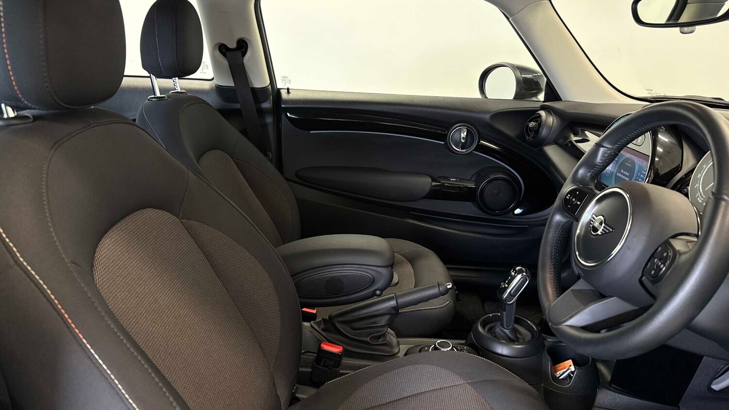 Used MINI Hatch 2023 for sale - 77756491: Photo 10