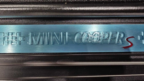 Used MINI Convertible 2021 for sale - 75405426: Photo 19