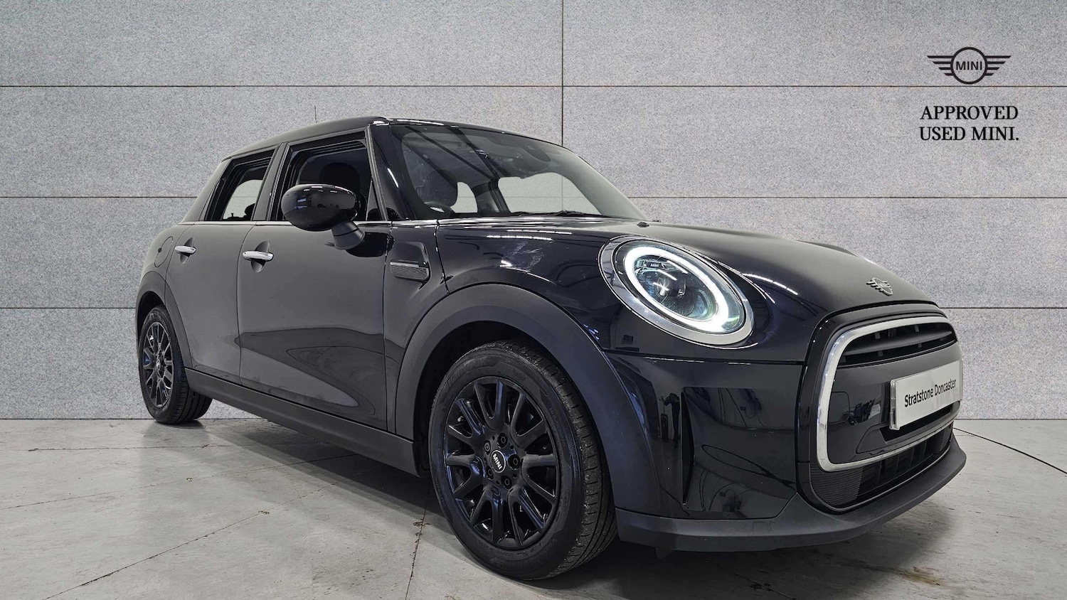 Used MINI Hatch 2023 for sale - 76125662: Photo 1